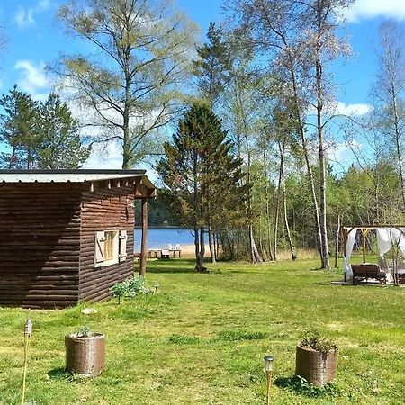 Ma Cabane Au Bord Du Lac Neuvic  Exterior foto